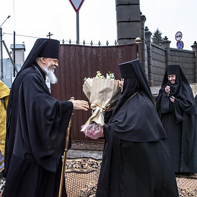10 ноября, в день памяти великомученицы Параскевы Пятницы, в храме Быдреевского Кресто-Воздвиженского женского монастыря епископ Городецкий и Ветлужский Августин совершил Божественную литургию
