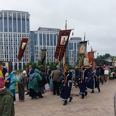 Проходит традиционный крестный ход из Нижнего Новгорода в Свято-Троицкий Серафимо-Дивеевский монастырь