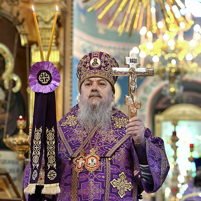 В праздник Воздвижения Креста Господня епископ Гедеон возглавил Божественную литургию в кафедральном соборе Выксы