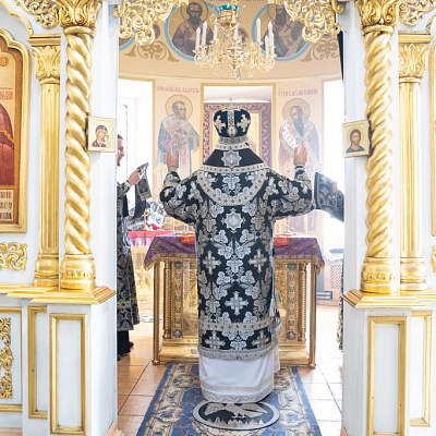 Епископ Городецкий и Ветлужский Парамон совершил Литургию Преждеосвященных Даров в Городецком кафедральном соборе Покрова Пресвятой Богородицы