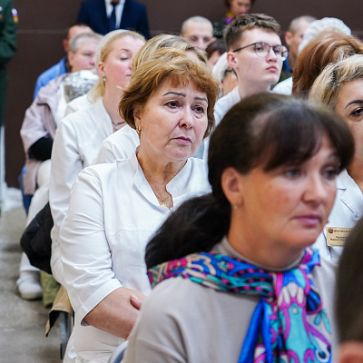 Митрополит Георгий встретился с пациентами и медицинским персоналом военного госпиталя в Нижнем Новгороде