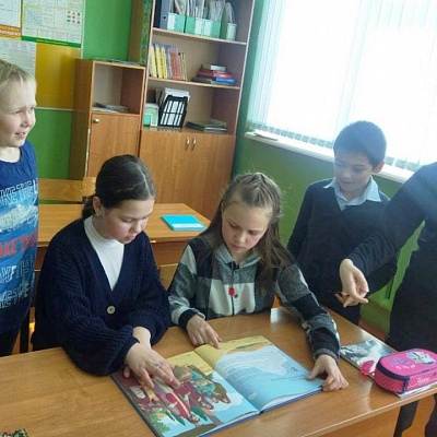 В рамках празднования Дня православной книги в Шарангском благочинии проходит традиционный марафон "Читаем православную книгу"