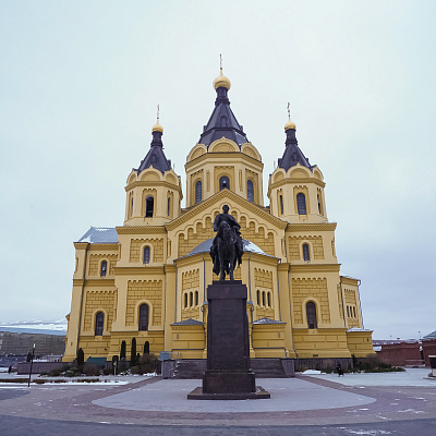 В Александро-Невском кафедральном соборе отметили престольный праздник