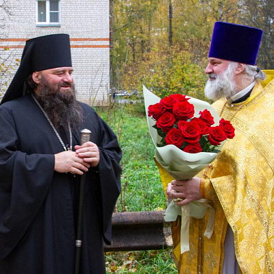 В Неделю 19-ю по Пятидесятнице, епископ Городецкий и Ветлужский Парамон совершил Божественную литургию в храме мучениц Веры, Надежды, Любови и Софии п. Буревестник