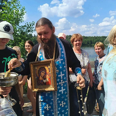 В часовне у озера Светлояр поселка Воскресенское состоялась Божественная литургия