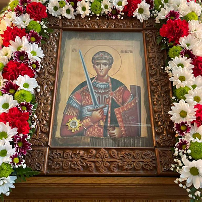 8 ноября — день памяти Великомученика Димитрия Солунского, это престольный праздник храма Пресвятой Живоначальной Троицы с. Скоробогатово Ковернинского благочиния 