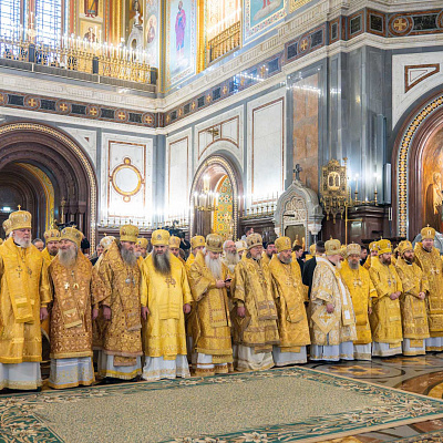 Митрополит Георгий сослужил Святейшему Патриарху на Божественной литургии в Храме Христа Спасителя в Москве