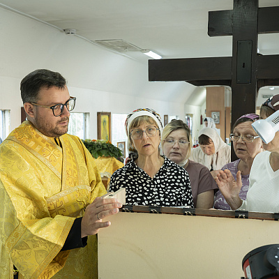 Епископ Городецкий и Ветлужский Парамон совершил Божественную литургию в Архиерейском подворье храма святых первоверховных апостолов Петра и Павла в г. Заволжье