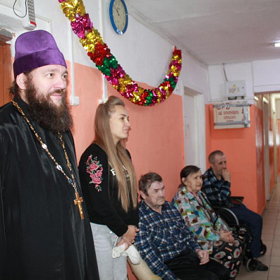 Поздравление с Рождеством Христовым в социальных учреждениях Воскресенского муниципального округа