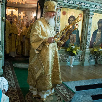 Епископ Городецкий и Ветлужский Августин совершил воскресную Божественную литургиюв Феодоровском кафедральном соборе Городца