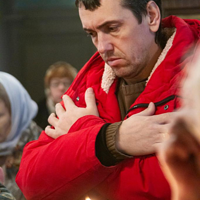 15 января, в Неделю 31-ю по Пятидесятнице, пред Богоявлением, в день представлениея и второго обретения мощей прп. Серафима Саровского, епископ Городецкий и Ветлужский Августин совершил Божественную литургию 