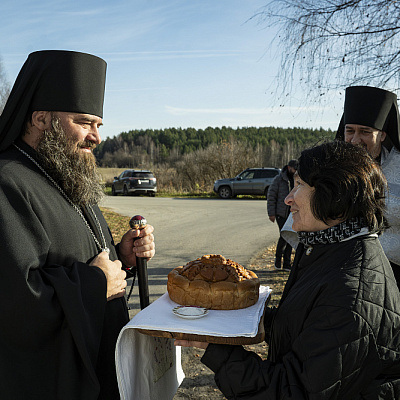 Епископ Городецкий и Ветлужский Парамон совершил освящение часовенного столба в д. Речная