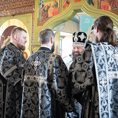Епископ Городецкий и Ветлужский Парамон совершил Литургию Преждеосвященных Даров в Крестовоздвиженском женском монастыре д. Быдреевка