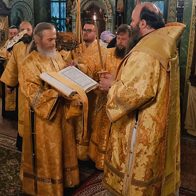 В канун Недели 5-й по Пятидесятнице епископ Городецкий и Ветлужский Парамон совершил Всенощное бдение в Городецком Феодоровском мужском монастыре