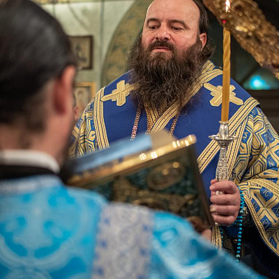 В канун Недели 16-й по Пятидесятнице епископ Городецкий и Ветлужский Парамон совершил всенощное бдение в Городецком Феодоровском мужском монастыре