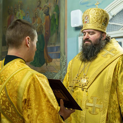 В Неделю 34-ю по Пятидесятнице епископ Городецкий и Ветлужский Парамон совершил Божественную литургию в храме Воскресения Христова c. Воскресенье