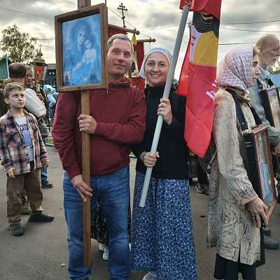 Проходит традиционный крестный ход из Нижнего Новгорода в Свято-Троицкий Серафимо-Дивеевский монастырь