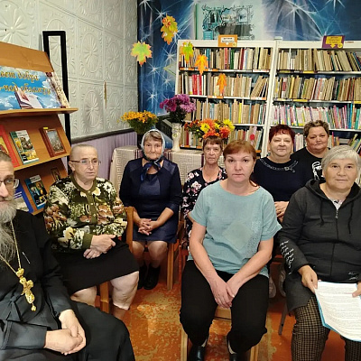 В Дорофеевской сельской библиотеке прошла встреча, посвящённая Собору Нижегородских святых