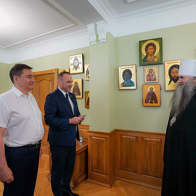 Главе Нижегородской митрополии вручена медаль «80 лет освобождения Беларуси от немецко-фашистских захватчиков»