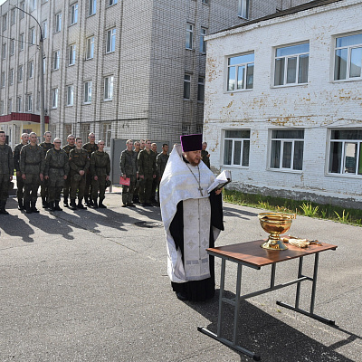 Помощник благочинного Воскресенского округа Нижегородской епархии совершил молебен в 69-й бригаде материально-технического обеспечения
