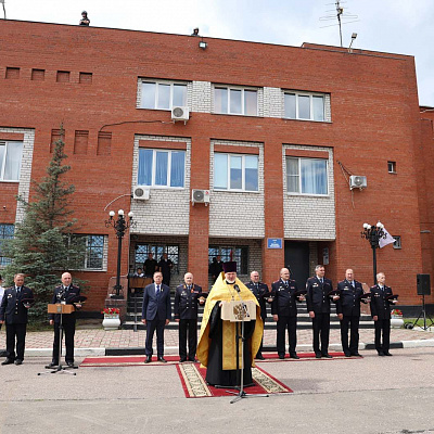 Клирик Молитовского благочиния совершил благодарственный молебен на встрече отряда полиции из командировки