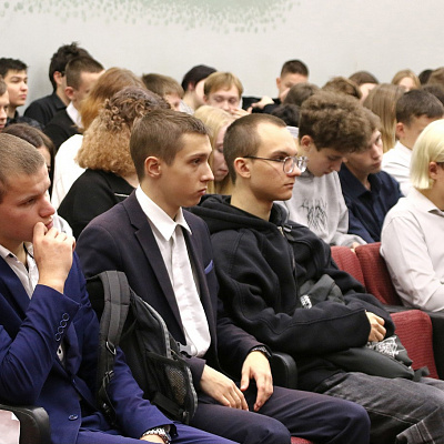 Помощник благочинного Саровского округа провел беседу со студентами политехнического техникума