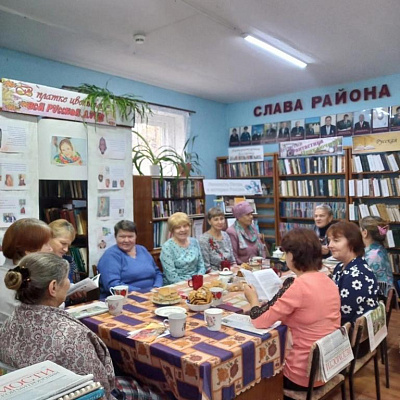Православный час "Заступница с Небесным омофором" в Шарангском благочинии