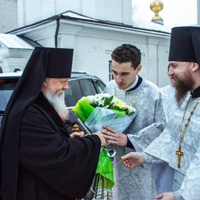 В праздник Сретения Господня епископ Городецкий и Ветлужский Августин совершил Божественную литургию в Феодоровском кафедральном соборе Городца