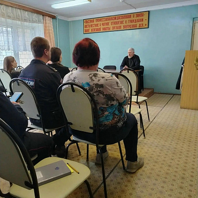 Встреча священника с сотрудниками МВД в Варнавинском благочинии