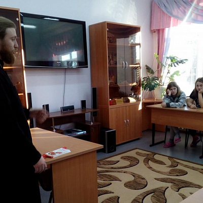 Встреча со священником в Городецком детском доме