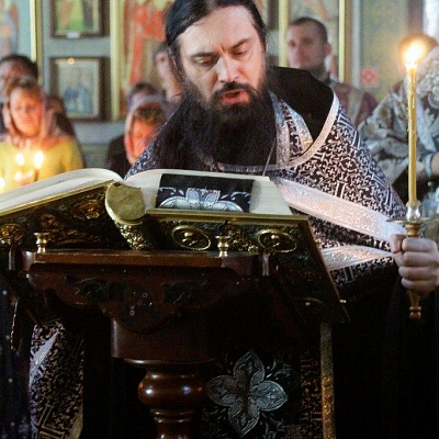 Епископ Августин совершил утреню Великого Пятка с чтением двенадцати Страстных Евангелий в Городецком Феодоровском мужском монастыре