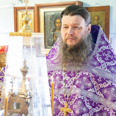 Епископ Городецкий и Ветлужский Парамон совершил Божественную литургию в храме святителя Николая Чудотворца г. Городец