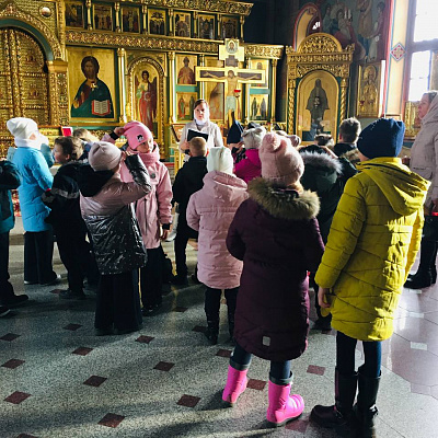 Учащиеся Дивеевской школы посетили Елисаветинский храм и музей в Дивеево
