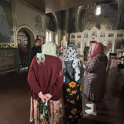 Клирик Московского благочиния провел духовную беседу с жителями микрорайона «Спортивный»