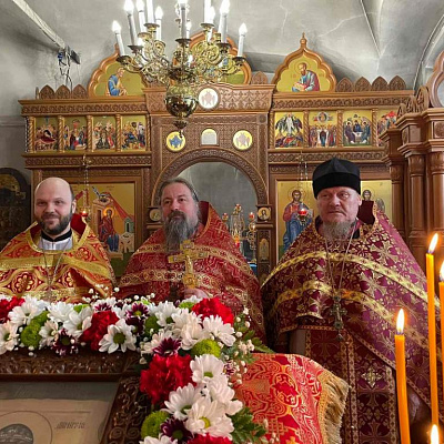 8 ноября — день памяти Великомученика Димитрия Солунского, это престольный праздник храма Пресвятой Живоначальной Троицы с. Скоробогатово Ковернинского благочиния 