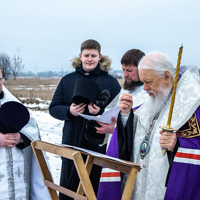 Епископ Городецкий и Ветлужский Августин совершил Чин Освящения Поклонного креста у деревни Завражное Городецкого района