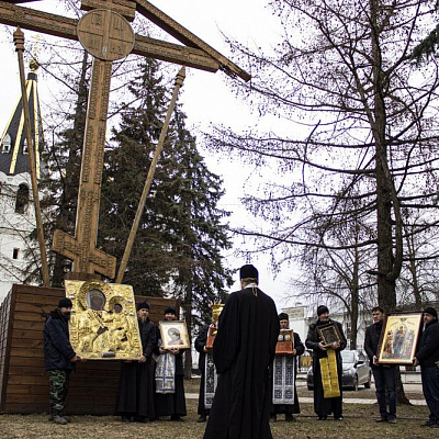 Крестные ходы вокруг населенных пунктов, входящих в каноническую территорию храмов, прошли в Городецкой епархии 