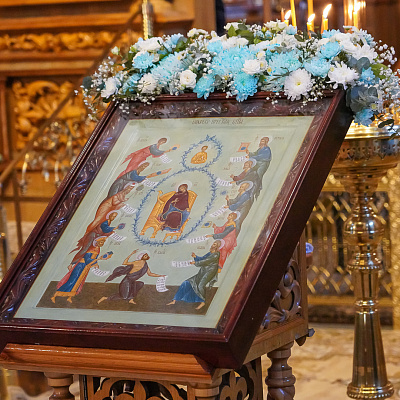В праздник Похвалы Божией Матери митрополит Георгий возглавил Божественную литургию в Дивеевском монастыре