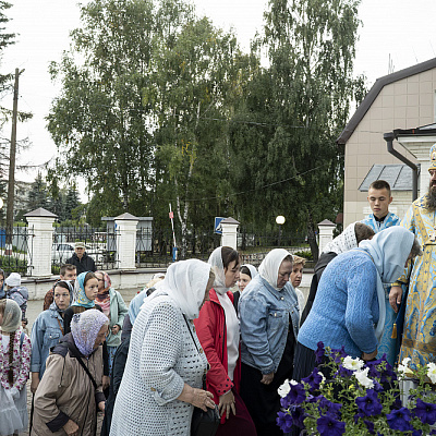 В канун праздника Успения Пресвятой Богородицы епископ Городецкий и Ветлужский Парамон совершил Всенощное бдение с чином погребения Божией Матери в Городецком Феодоровском мужском монастыре