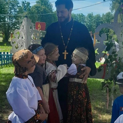 Помощник благочинного Богородского округа провел духовную беседу в Алешковском детском саду