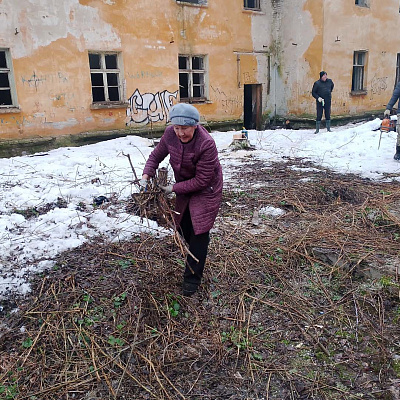 В поселке Истомино Балахнинского благочиния проведена уборка территории, предназначенной для строительства храма