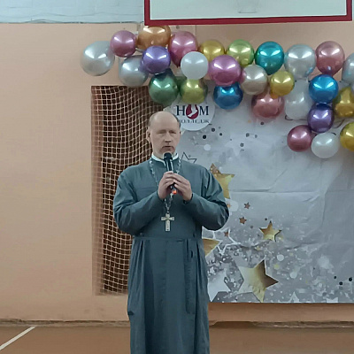 Священники Ветлужско-Уренского благочиния приняли участие в торжественных линейках, посвященных Дню знаний