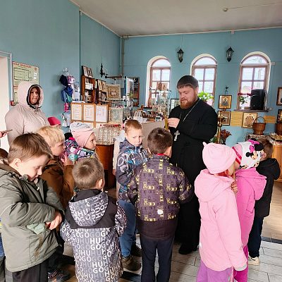 Экскурсия в храм Архистратига Божия Михаила посёлка Ветлужский для воспитанников детского сада "Светлячок"