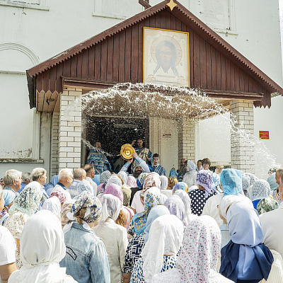В малый престольный праздник епископ Городецкий и Ветлужский Парамон совершил Божественную литургию в соборе Воскресения Словущего р.п. Воскресенское
