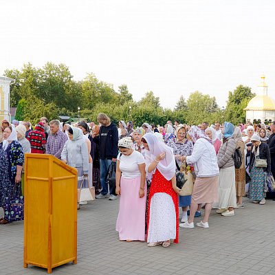 В праздник Преображения Господня митрополит Георгий возглавил Божественную литургию в Преображенском соборе Серафимо-Дивеевского монастыря