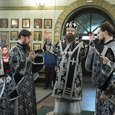 В Великую Субботу епископ Городецкий и Ветлужский Парамон совершил Божественную литургию в Городецком Феодоровском мужском монастыре