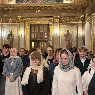 Началась поездка молодежи Нижегородской епархии к святыням и достопримечательностям Москвы