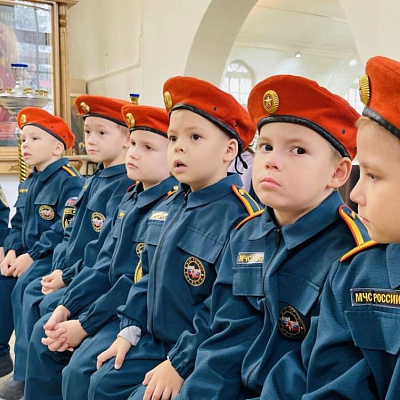 Участники отряда "Отважные спасатели" МБДОУ детский сад "Теремок" пос. Шаранга совершили экскурсию в храм Пресвятой Живоначальной Троицы