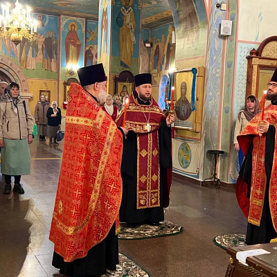 В Нагорном благочинии завершилось пребывание ковчега с частицей мощей праведного Алексия Бортсурманского