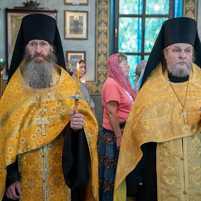 В канун дня памяти славных и всехвальных первоверховных апостолов Петра и Павла епископ Городецкий и Ветлужский Парамон совершил Всенощное бдение в Городецком Феодоровском мужском монастыре